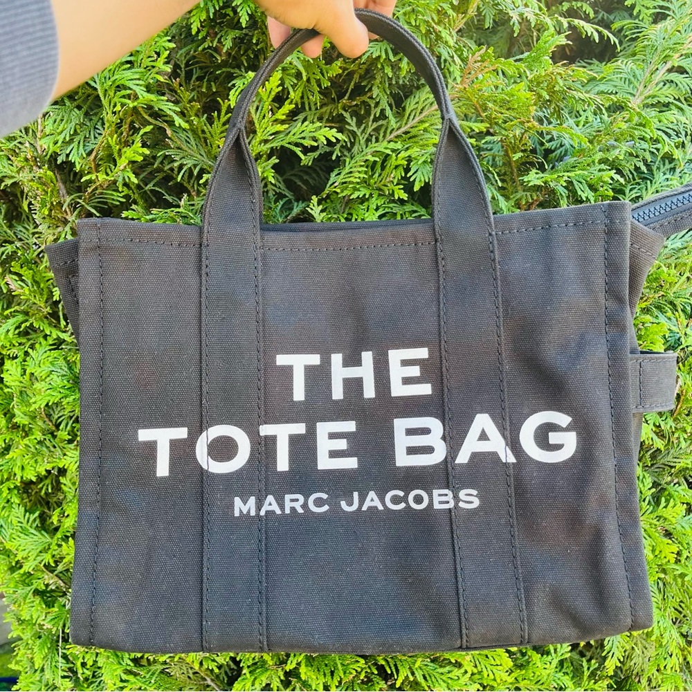 Marc Jacobs The Tote Bag Black Canvas - Picture 2 of 10